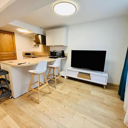 Апартаменты Stylish Studio In The Center Of Senlis Санлис Экстерьер фото